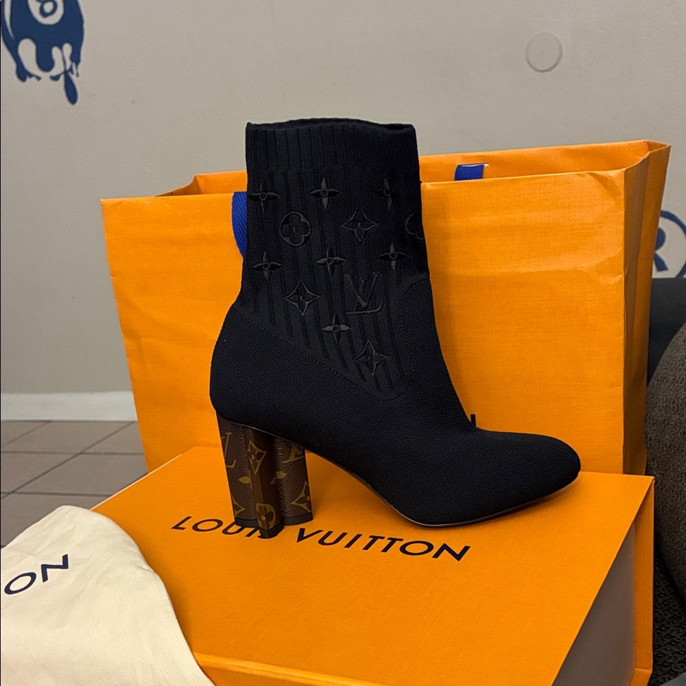 Louis Vuitton Black and Gold Heeled Boots